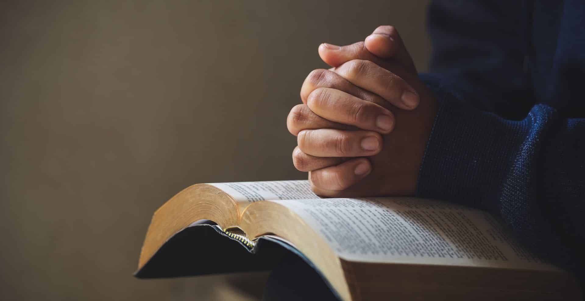 7 Powerful Prayers for Financial Breakthrough & Divine Abundance